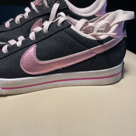 Black pink Nike 8.5 - Picture 2 of 4